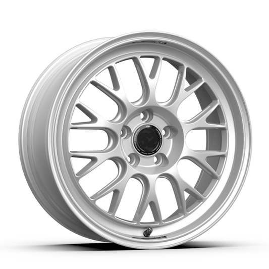 fifteen52 Holeshot RSR 18x8.5 5x112 42mm ET 57.1mm Center Bore Radiant Silver