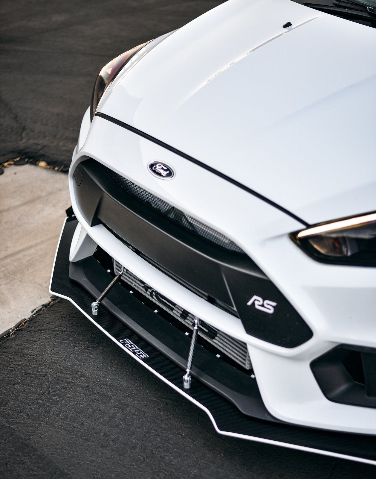 Ford Focus RS (2016-2018) PURE CARBON FIBER Front Splitter - FSPE