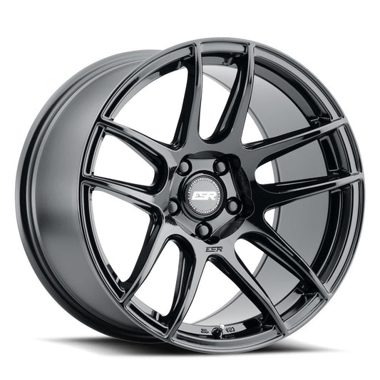 ESR CS8 18x9.5 5x114.3 +35 Gloss Black